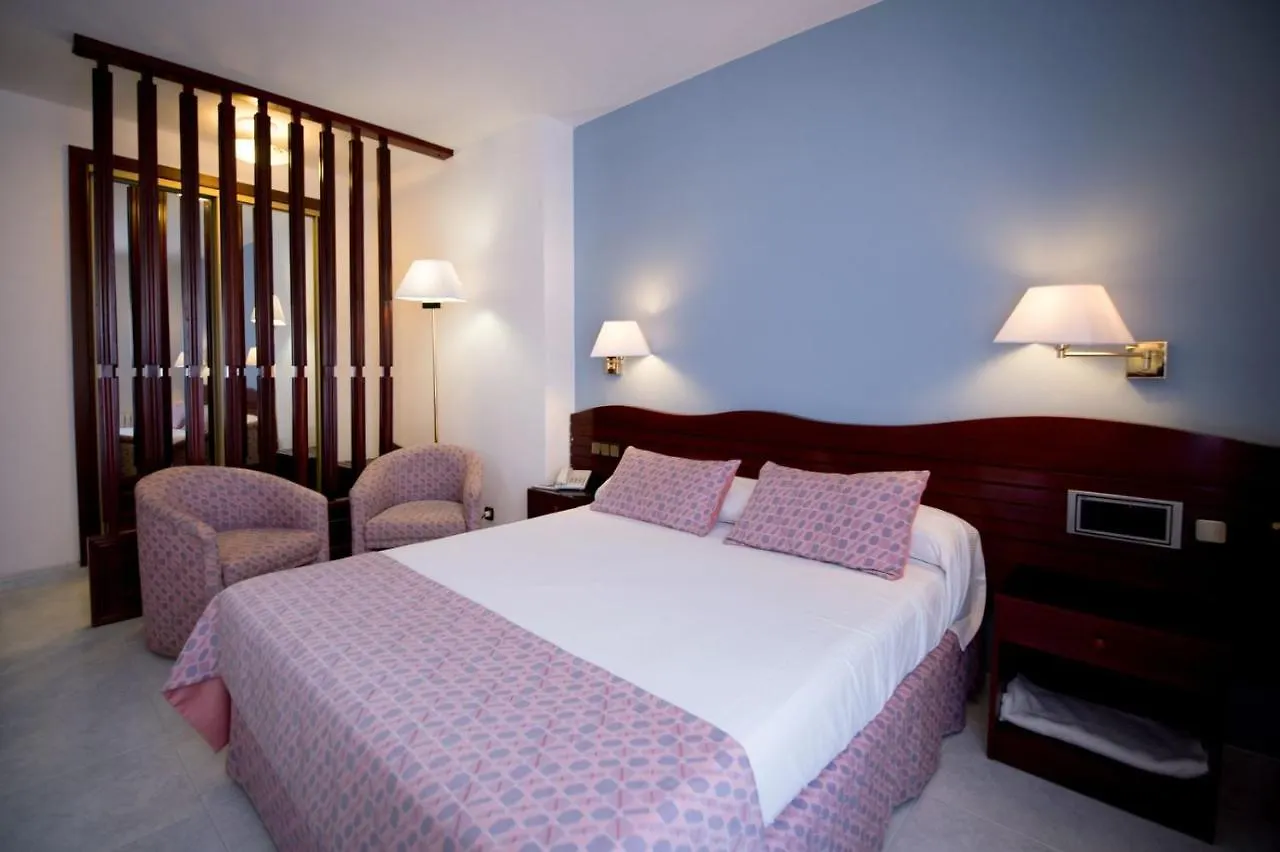 Hotel Placa Sant Feliu de Guíxols 3*,