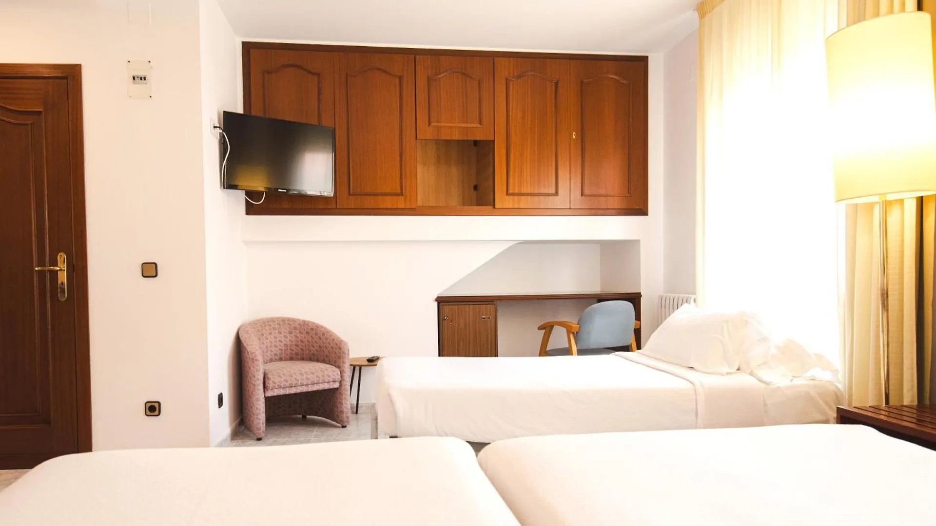 Hotel Placa Sant Feliu de Guíxols 3*,