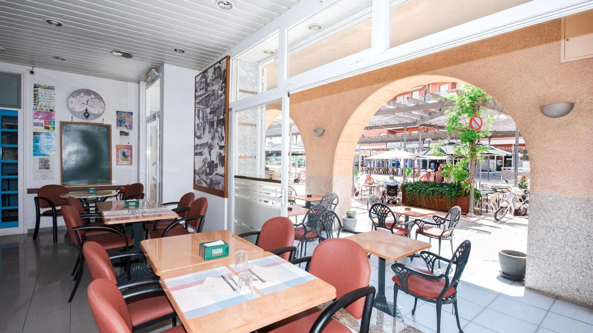 Hotel Placa Sant Feliu de Guixols 3*,